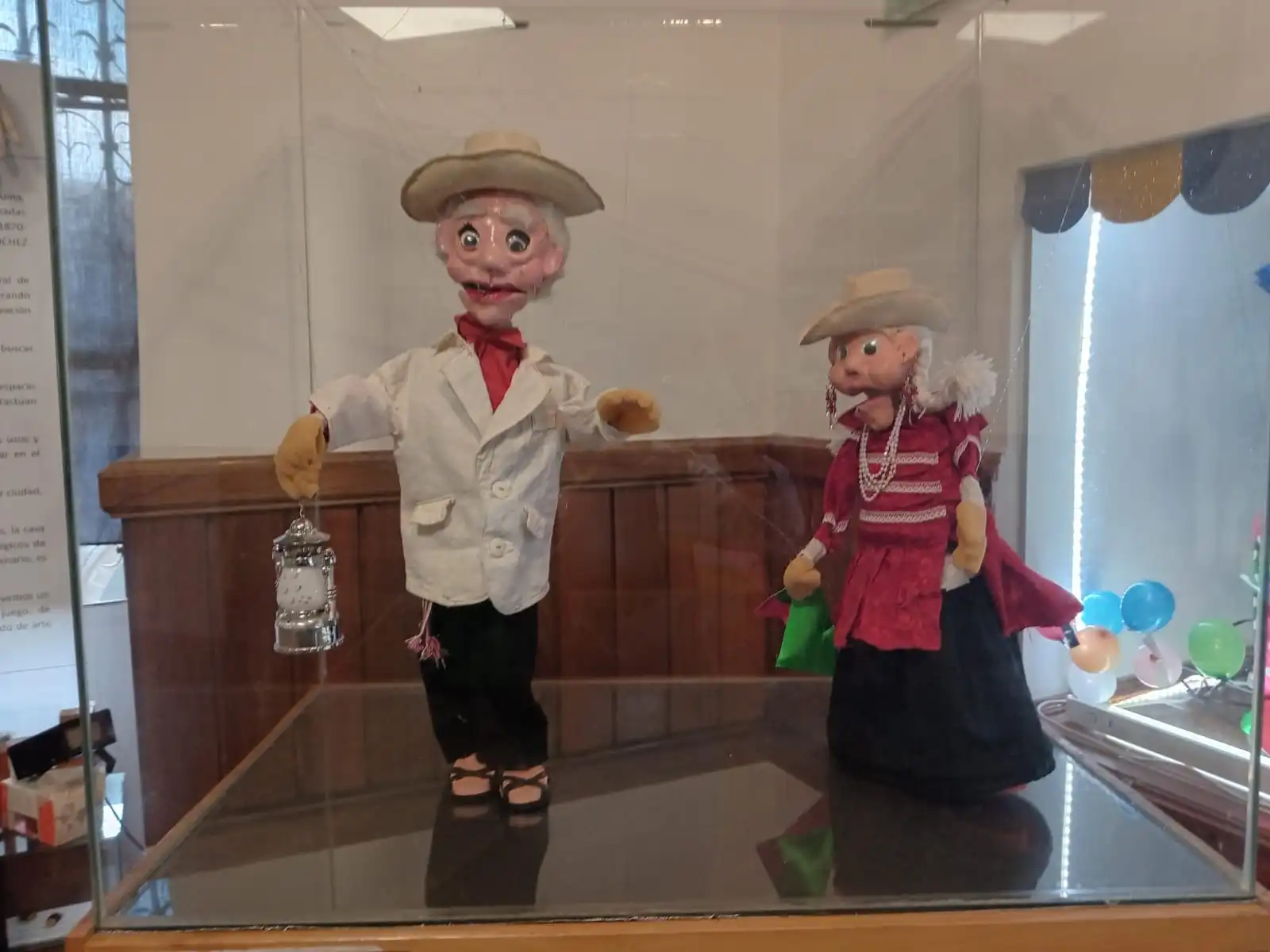 Don Cashi y otras marionetas
